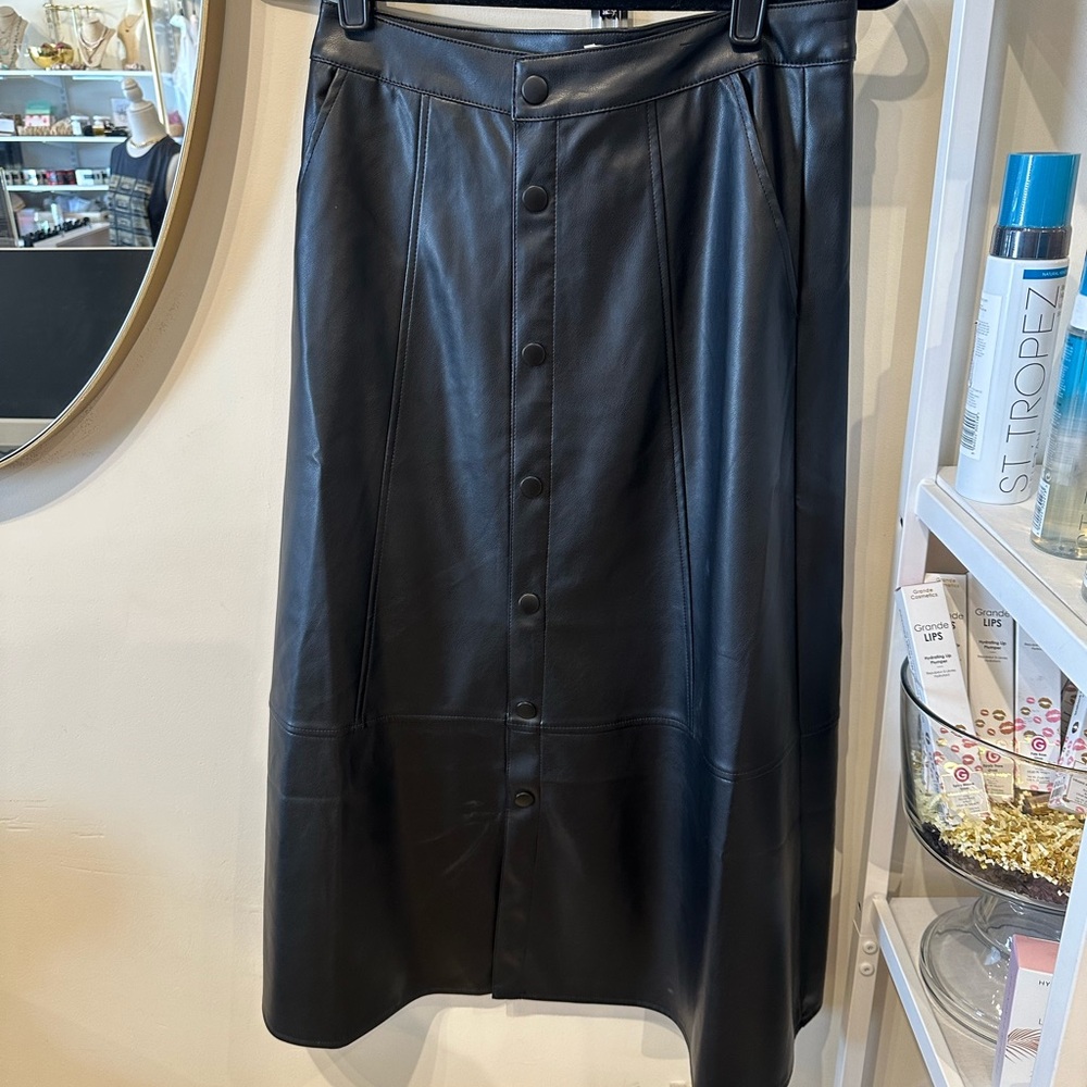 Mid leather skirt so cute makes an  outfit